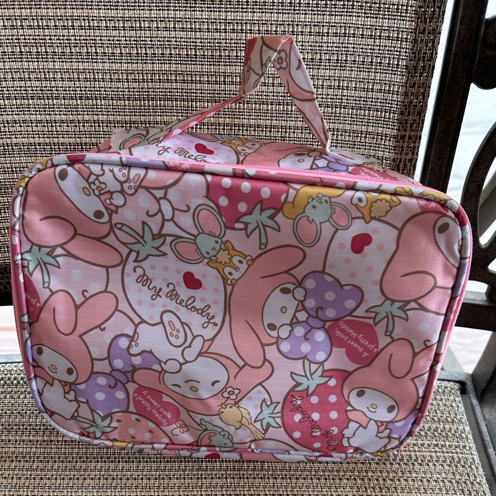NWOT My Melody Travel Bag - Picture 3 of 6
